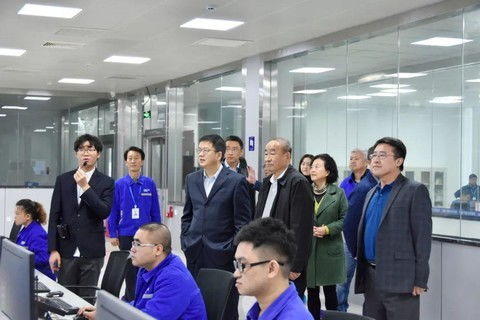 创新驱动，材料先行——李寿生会长调研天原集团新材料研发新突破